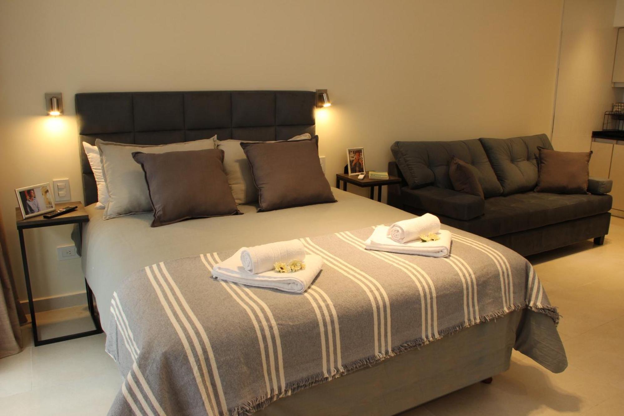 In House Ba - College Apartahotel *